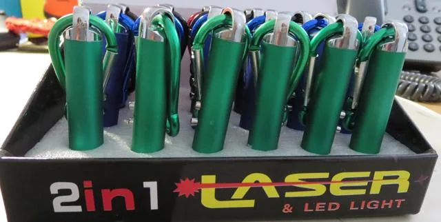Puntatori laser «1) 2  in 1 Laser &amp; LED Light; 2) High-Tech Ultra-Glowlite - LED Key Chain» (Unknown)