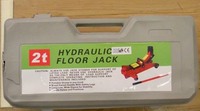 Jack idraulico 
 & #13; «1. 2 Ton Hydraulic Floor Jack2. Hydraulic Jack 6 Ton» — foto 1 dell'alert A12/0203/13