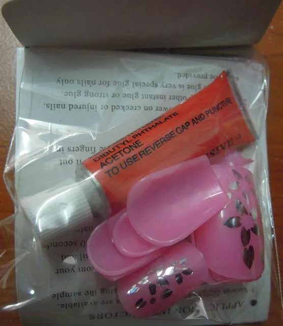 Chiodi falsi con colla «1. 3D Nails Beauty 2. NAIL ART – Meijiaer child boutique fake nails» — foto 3 dell'alert A12/1348/14