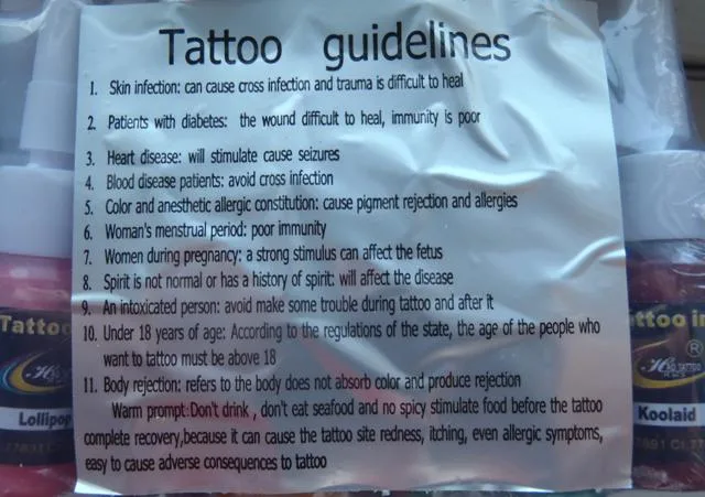 Set di inchiostro per tatuaggi «1)Bright Black 2)True Magenta 3)Dark Chocolate» (Hao Tattoo)