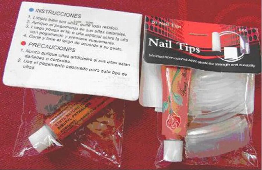 Unghie false &amp; #13; &amp; #13; «1. Charming Nails, Beautiful Nails of Charming Ladies 2. Nail Tips 3. Toe Nails, Fashion» — foto 2 dell'alert A12/1306/12