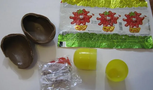 Uova di cioccolato con un giocattolo «1. Crazy Fruit  2. Formula» (TÜRKMALI)