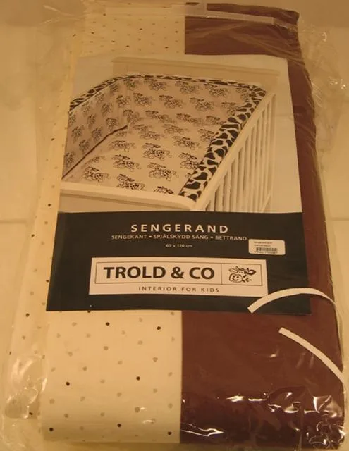 1. Cuscino per l'allattamento, 2. Paraurti culla (Trold &amp; Co.)