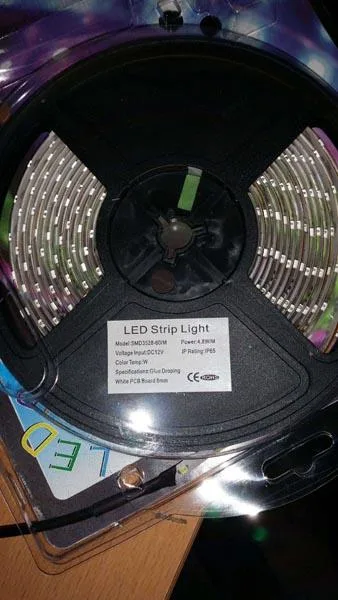Striscia luminosa del LED «1) LED Strip and 2) LED Strip Light» — foto 2 dell'alert A11/0062/15