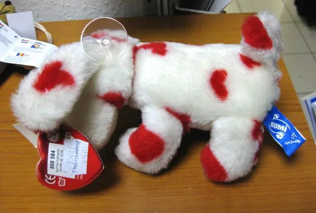 Giocattoli morbidi «1. MACI+TAPADÓ/CSÍKOS RUHA (Bear adhesive /striped dress); 2. KUTYA+TAPADÓ (dog adhesive)» — foto 3 dell'alert A12/1481/14