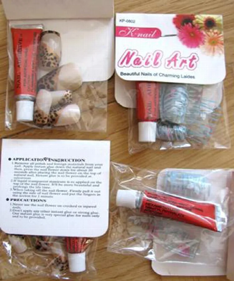 Unghie false &amp; #13; &amp; #13; «1. Nail Art, Beautiful Nails of Charming Ladies2. Nail Art, Professional quality 3. Perf» (K.nail)