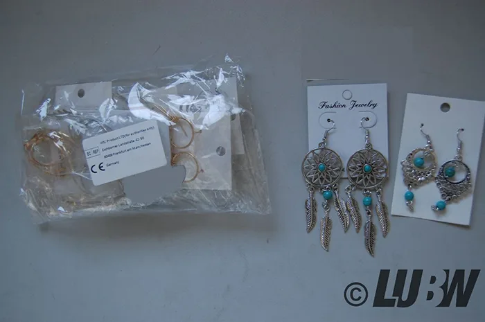 Set di orecchini «10 Paare Statement Anhänger Ohrringe für Damen Mädchen Fransen Quaste Retro Boho Ohrring…» — foto 3 dell'alert INFO/00065/22
