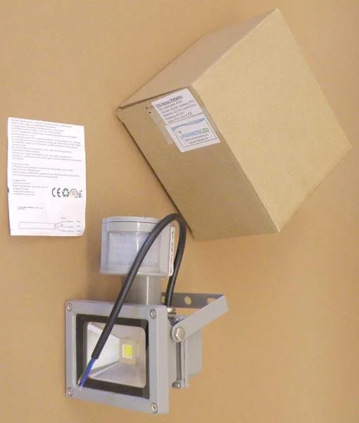 Proiettore a LED «10W Sensor Reflektor» — foto 1 dell'alert A12/1306/15