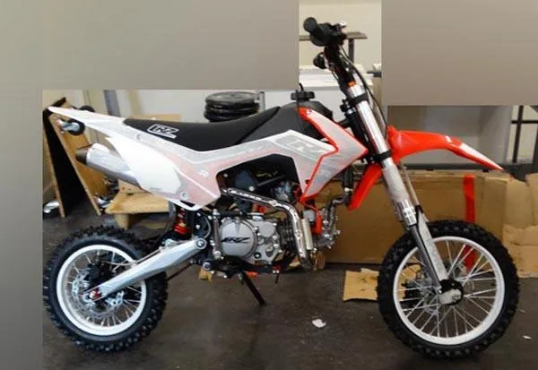 Mini motocicletta «150 R» — foto 1 dell'alert A12/1573/15