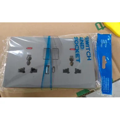 Presa a muro «2-Gang Universal Wall Socket» — foto 1 dell'alert SR/02643/26