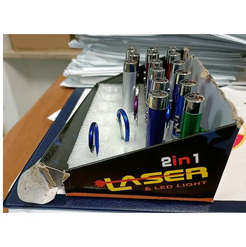 Puntatore laser «2 in 1 Laser e luce» — foto 2 dell'alert SR/03147/25