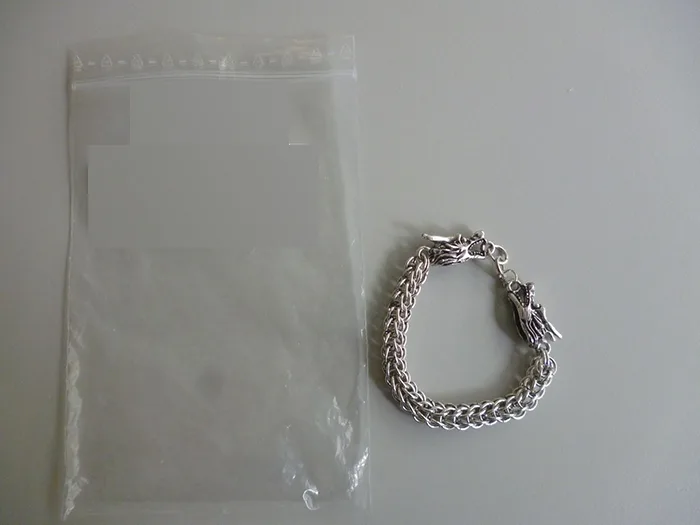 Bracciale «202 Armband mit Drachenkopf in silber. 2 einzelne Drachenköpfe mit Schließmechanismus» — foto 2 dell'alert INFO/00084/22