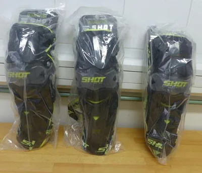 Protezioni del ginocchio «21-Shot-Kneeguard Interceptor» — foto 4 dell'alert A12/01715/22
