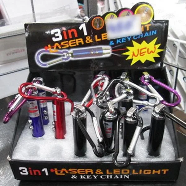 Puntatore laser «3 in 1 LASER & LED LIGHT & KEY CHAIN» — foto 1 dell'alert A12/1552/18