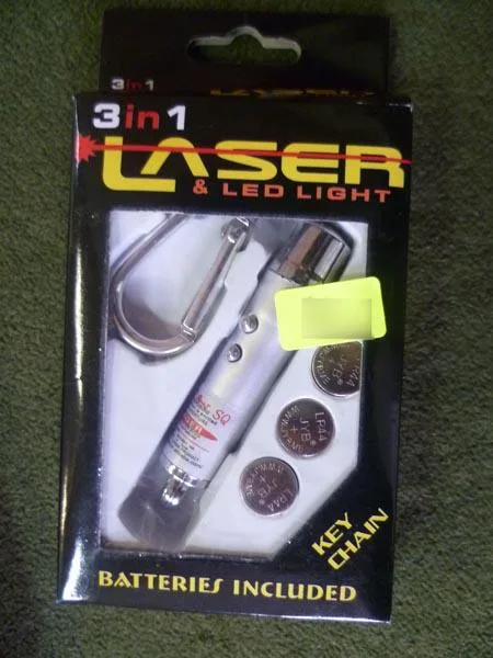 Puntatori laser «3 in 1 Laser & LED light» — foto 1 dell'alert A12/0773/16