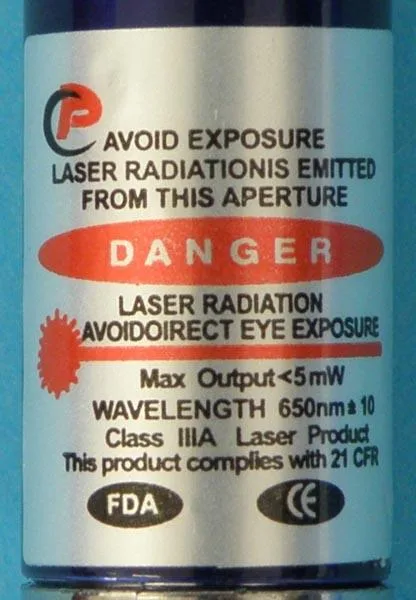 Puntatore laser «3in 1 LASER &amp; LED LIGHT» — foto 3 dell'alert A12/1606/18