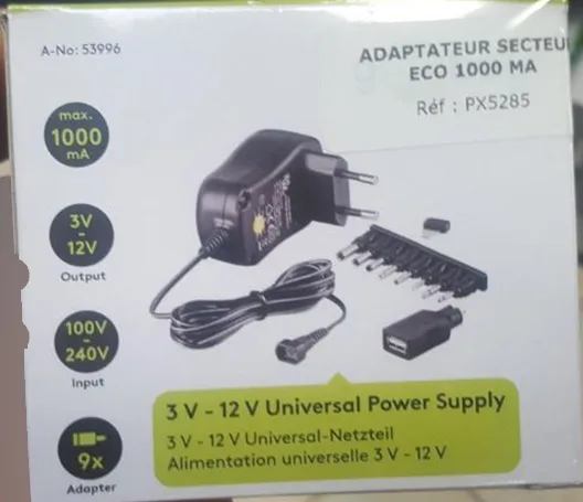 Caricabatterie universale «3V-12V Universal Power Supply» — foto 1 dell'alert A12/01406/20
