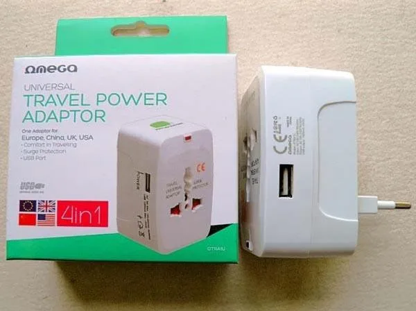 Adattatore della spina di viaggio «4 in1 Universal Travel Power Adaptor» — foto 2 dell'alert A12/0076/17
