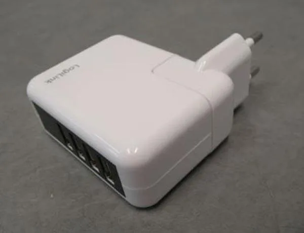 Caricabatterie USB «4-port USB Quick Charger» — foto 2 dell'alert A12/0043/17
