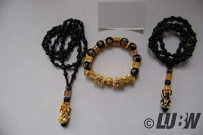 Collana e bracciale set «4 Stücke Feng Shui Pi Xiu Pi Yao Armband Halskette Set, Verstelbare Feng Shui Glücklich …» — foto 1 dell'alert INFO/00053/22