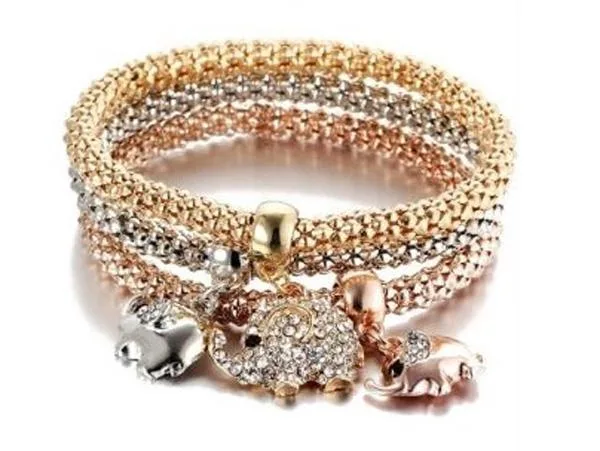 Set di tre bracciali «4 Styles! 3pcs Charm Women Bracelet» — foto 1 dell'alert A12/1081/18