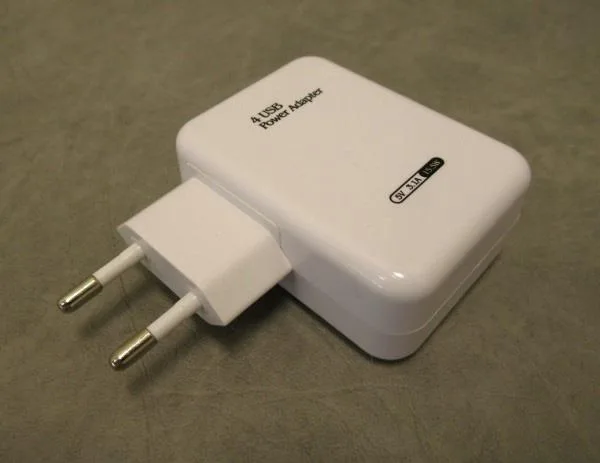 Caricabatterie USB «4 USB Power Adapter» — foto 1 dell'alert A12/1593/18