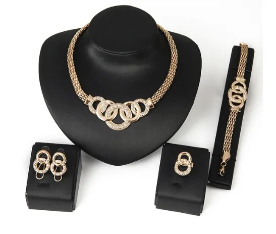 Set di gioielli «4pcs/Set Women Fashion Alloy Earrings Necklace Bracelets Rings Jewelry Set Necklace Earr…» — foto 1 dell'alert A12/00663/21