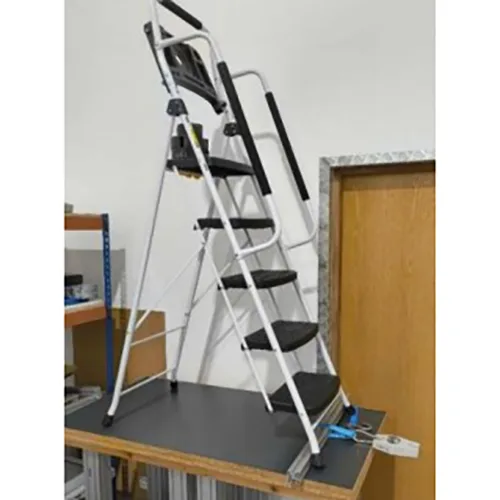 Scala a gradini «5 Step Ladder with Handrails» (HB Tower)