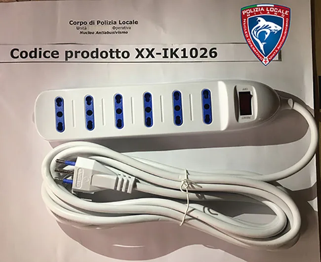 Piombo di estensione «6 USCITE MULTIPRESA SCHUKO» — foto 2 dell'alert A12/01269/21