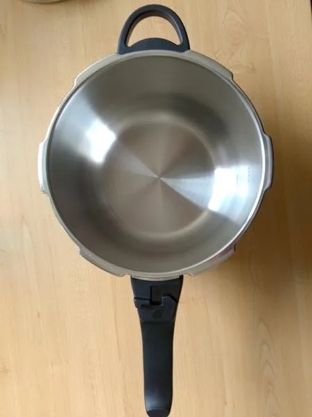 Pentola a pressione «6Litre Stainless Steel Pressure Cooker» — foto 4 dell'alert A12/1049/19