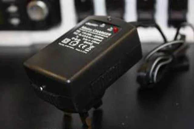 Telefono telecomandato «7C 2.4GHz Programming for Airplane and Helicopter Models» — foto 2 dell'alert A12/1393/14