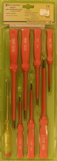 Set di cacciaviti e tester di tensione «8 db-os Csavarhuzo Keszlet / Screwdriver Set» — foto 1 dell'alert A12/1832/13