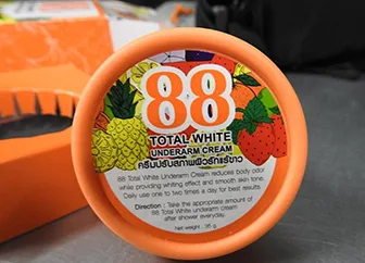 Crema schiarente per la pelle «88 total white» — foto 3 dell'alert A12/00343/23