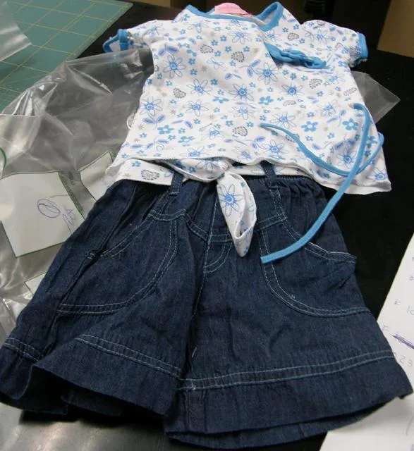 Abbigliamento femminile &amp; #13; &amp; #13; (Cantarana)