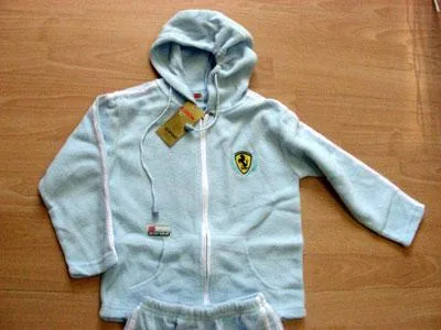 Abbigliamento per bambini – Abbigliamento sportivo — foto 2 dell'alert 0989/08