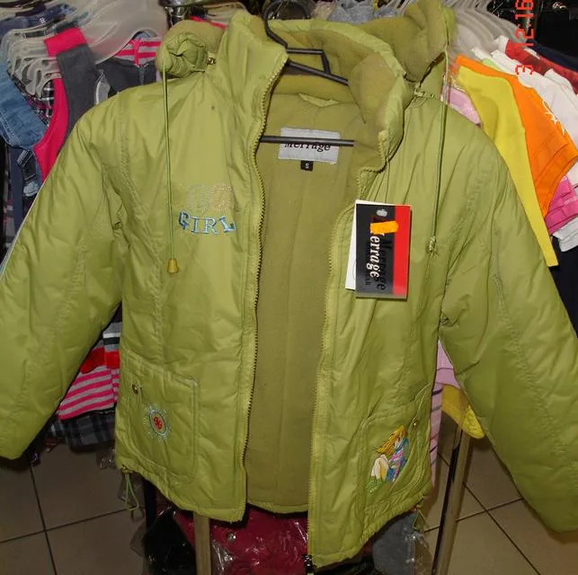 Abbigliamento per bambini (abiti invernali e giacche) & #13; — foto 2 dell'alert 1251/11