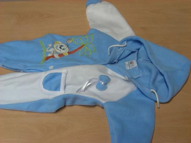 Abbigliamento per bambini — foto 2 dell'alert 1634/09