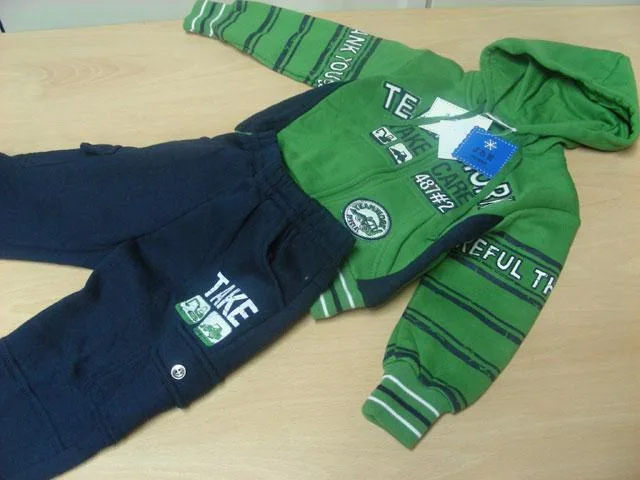 Abbigliamento per bambini in due parti – Prenditi cura (J&amp;H)
