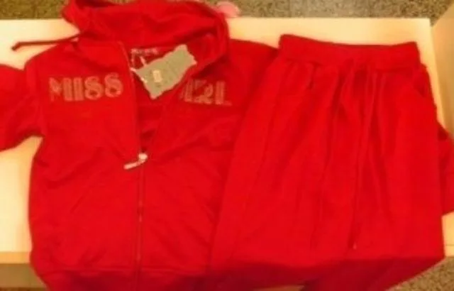 Abbigliamento per ragazze (Ke Yi Qi)