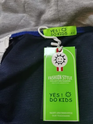 Abbigliamento sportivo per bambini — foto 2 dell'alert A12/00688/22
