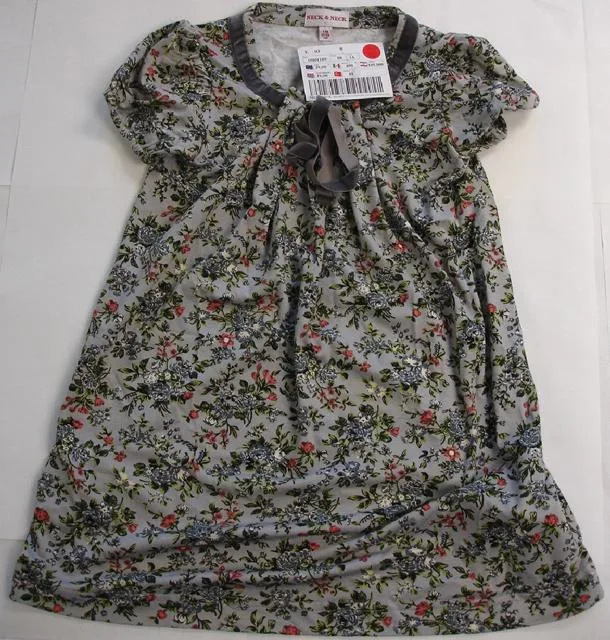 Abito per bambini "Junior &amp; Baby" &amp; #13; &amp; #13; (Neck &amp; Neck)