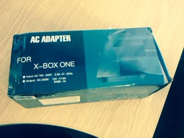 Adattatore di rete «AC Adapter» — foto 3 dell'alert A12/0588/15