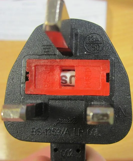 Caricabatterie di rete «AC Charger Adaptor» — foto 1 dell'alert A12/0998/13