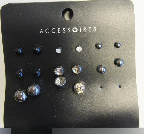 Orecchini «Accessoires» — foto 1 dell'alert A12/0222/17