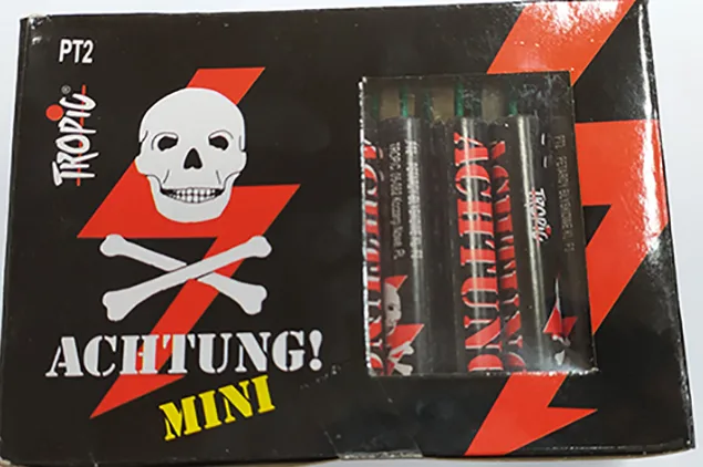 Fuochi d'artificio «Achtung! Mini» (Tropic)
