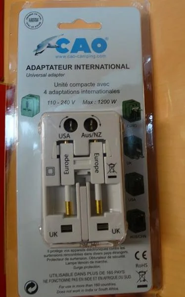 Adattatore della spina di viaggio «Adaptateur International (Universal adapter)» — foto 1 dell'alert A12/1151/15