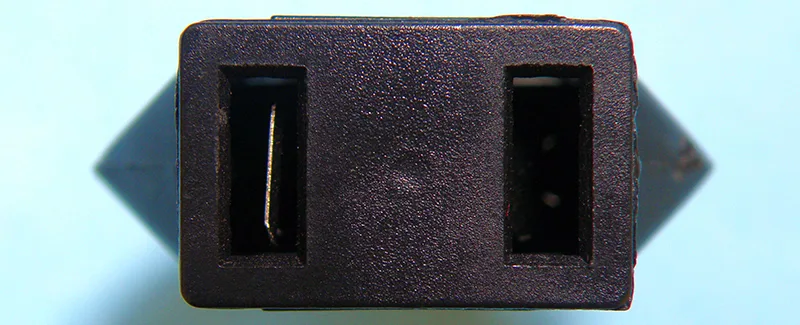 Adattatore da viaggio «ADAPTER» — foto 3 dell'alert A12/00474/20