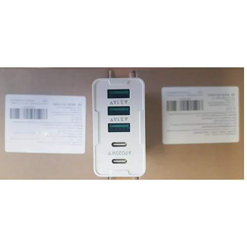 Caricabatterie USB «Adapter Fast Charge 3.0» — foto 1 dell'alert SR/03150/25