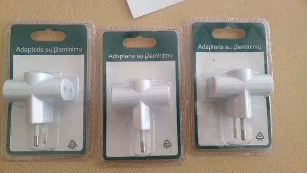 Adattatore «Adapteris su įžeminimu ('Plug adaptor with earthing')» — foto 2 dell'alert A12/1126/15