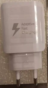 Caricabatterie USB «Adaptive Fast Charging» — foto 3 dell'alert A12/00315/21